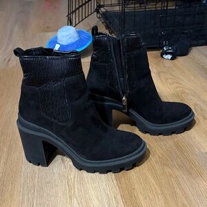 Jennifer Lopez Black Chunky Heels